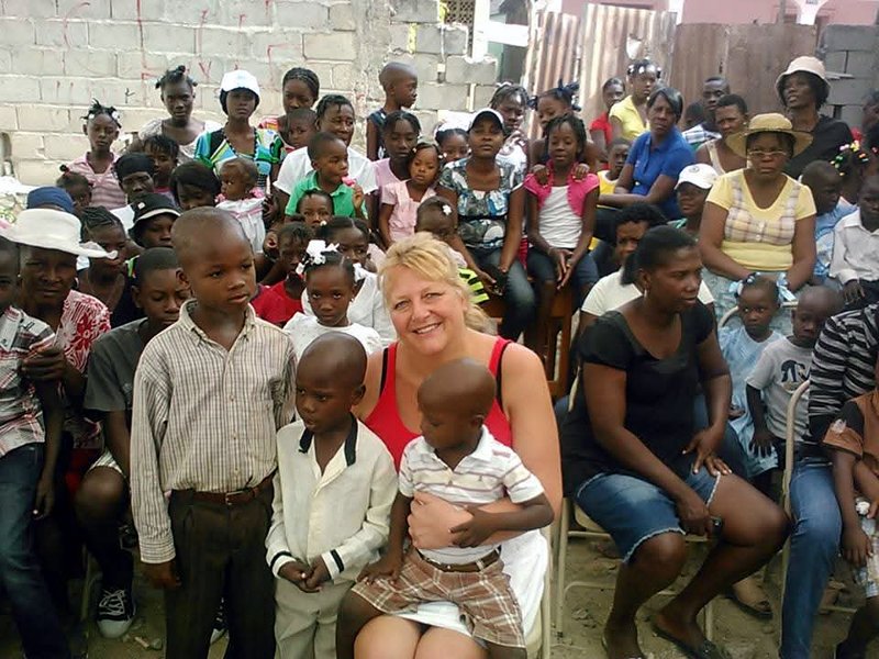 Rassemblement communautaire en Haïti